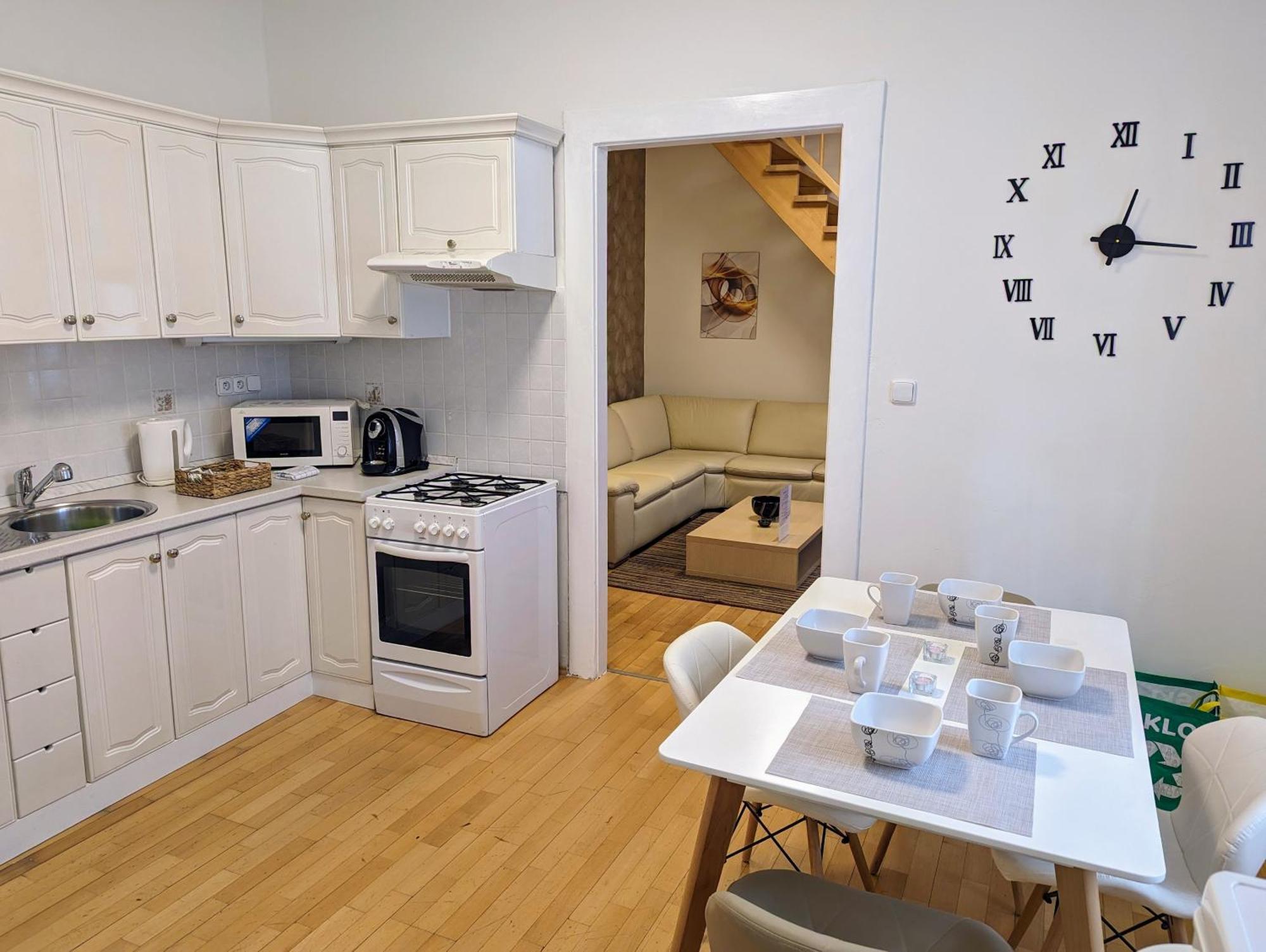 Apartments Tynska 7 Прага Экстерьер фото