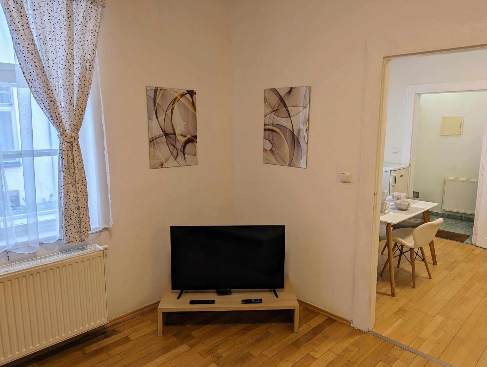 Apartments Tynska 7 Прага Экстерьер фото