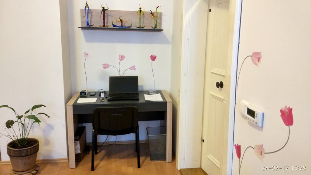 Apartments Tynska 7 Прага Экстерьер фото